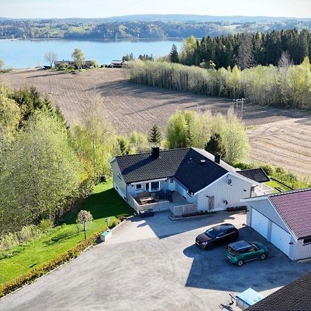 Hybel I Underetasje 700M Fra Strand Trogstad Exteriör bild
